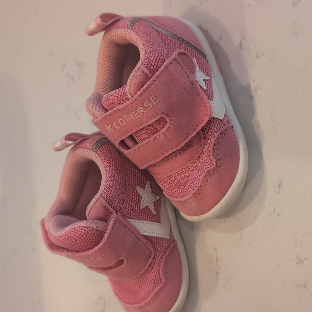 🩷Baby converse Size 4.5 Pink From 2006🩷